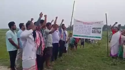 ঢকুৱাখানা ভাগ: ঢকুৱাখনাৰ বৰজুল গহৰানি গাঁৱত পথ আৰু দলঙৰ সমস্যাৰ বাবে দূৰ্ভোগ ভুগিছে ৰাইজে #jansamasya