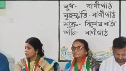 খেজুরি ১: ঠাকুরনগর নন্দা মহিলা বিদ্যাপীঠে বাল্য বিবাহ ও নারী পাচার প্রতিরোধ বিষয়ক আলোচনা সভায় উপস্থিত বিধায়ক