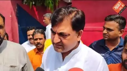 फरीदाबाद (खबर) डबुआ कालोनी, 33 फुट रोड, मस्जिद के सामने महावीर गली के बाहर महावीर गली का बोर्ड को लेकर छिड़ा विवाद शांतिपूर्ण ढंग से खत्म। पार्ट 2
#फरीदाबाद #डबुआकालोनी 
खबर जड़ से KHABAR JAD SE Faridabad Police Department