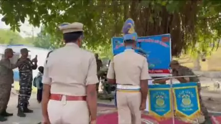 কালিয়াচক ২: গঙ্গাপ্রসাদ এলাকায় বিস্ফোরণে শহিদ CRPF জওয়ানের বীর গাথাকে স্মরণীয় করে রাখতে শহিদ দিবস পালন, উপস্থিত মন্ত্রী