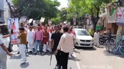 स्याना में भाजपाइयों ने सपा सांसद रामजीलाल सुमन द्वारा महाराणा सांगा जी पर विवादित बयान देने पर पुतला फूंक प्रदर्शन किया