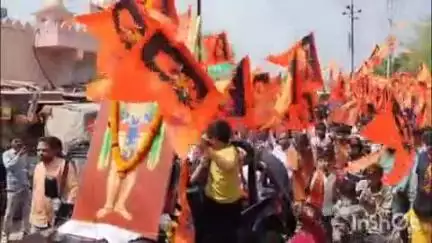વીરપુર: હનુમાન જયંતી નિમિત્તે વીરપુર શહેરમાં ભવ્ય શોભાયાત્રા યોજાઈ મોટી સંખ્યામાં ભક્તો જોડાયા