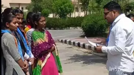 बवानी खेड़ा: बवानीखेड़ा महिला महाविद्यालय की समस्याओं के समाधान की मांग को लेकर एनएसयूआई ने सौंपा ज्ञापन