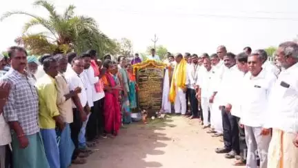 మేడిపల్లి: పలు అభివృద్ధి పనులకు శంకుస్థాపన చేసిన ప్రభుత్వ విప్,వేములవాడ ఎమ్మెల్యే ఆది శ్రీనివాస్