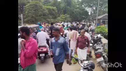 പെരിന്തല്‍മണ്ണ: മേലാറ്റൂർ റെയിൽവേ ഗേറ്റിന് സമീപം ട്രെയിൻ തട്ടി യുവാവ് മരിച്ചു