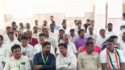 ಕೊರಟಗೆರೆ: ಪಟ್ಟಣದಲ್ಲಿ ಕೆಪಿಸಿಸಿ ಕಾರ್ಮಿಕ ವಿಭಾಗದಿಂದ ವಿಶ್ವ ಕಾರ್ಮಿಕರ ದಿನಾಚರಣೆಯ ರಾಜ್ಯ, ಜಿಲ್ಲಾ ಮಟ್ಟದ ಪದಾಧಿಕಾರಿಗಳ ಪೂರ್ವಭಾವಿ ಸಭೆ