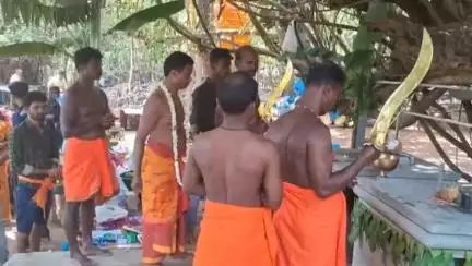 ಸೋಮವಾರಪೇಟೆ: ಸುಳುಗಳಲೆ ಗ್ರಾಮದಲ್ಲಿ ಚೌಡಮ್ಮ ದೇವಾಲಯದ ಪ್ರತಿಷ್ಠಾಪನೆ, ವಾರ್ಷಿಕೋತ್ಸವ
