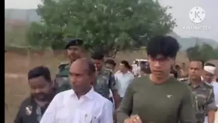 सिल्ली: खपचाबेडा़ विधायक अमित महतो  ने किया रोड का निरीक्षण