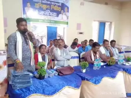 উদয়নারায়ণপুর: উদয়নারায়নপুরের আনুলিয়া অঞ্চলে ভোটার তালিকা সংশোধনী প্রশিক্ষণ শিবির ও কর্মীসভা উপস্থিত বিধায়ক