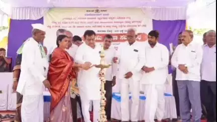 ತಿಕೋಟಾ: ಧನ್ನರ್ಗಿ ಗ್ರಾಮದ ಬಳಿ ₹4 ಕೋಟಿ ವೆಚ್ಚದಲ್ಲಿ ರಸ್ತೆ ಸುಧಾರಣೆ ಕಾಮಗಾರಿಗೆ ಸಚಿವ ಎಂ.ಬಿ ಪಾಟೀಲ್ ಭೂಮಿ ಪೂಜೆ
