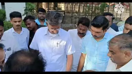 ಚಿಕ್ಕೋಡಿ: ಪಟ್ಟಣದಲ್ಲಿ ನಿರೀಕ್ಷಣಾ ಮಂದಿರದ ಪುನನಿರ್ಮಾಣದ ಕಾಮಗಾರಿ ಪರಿಶೀಲಿಸಿದ ಸಚಿವ ಸತೀಶ ಜಾರಕಿಹೊಳಿ