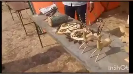 सुरगाणा: रगतविहीर च्या बचत गटाने ओझर टाऊनशीप येथे भीम महोत्सवात लावलेल्या बांबू कला स्टॉल ला नागरिकांची पसंती