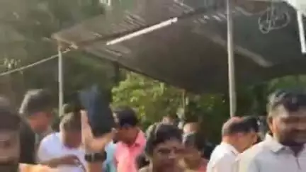 ചെങ്ങന്നൂർ: വെൺമണി ശാർങ്ങക്കാവിലെ താൽക്കാലിക നടപ്പാത മന്ത്രി സജി ചെറിയാൻ ഉദ്ഘാടനം ചെയ്തു