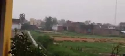 बेमौसम बरसात से किसानों का फसल बर्बाद होने के कगार आ गया है। किसानों के चेहरे पर मायुस छा गयी है। सभी ओर तबाही का आलम है