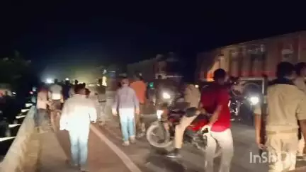 मकेर: रेवा घाट गंडक नदी पुराना बांध के पास सड़क हादसे में एक व्यक्ति की हुई मौत