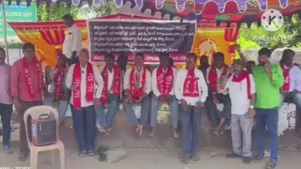 తొర్రూర్: అసెంబ్లీ ఎన్నికల ముందు తొర్రూర్ పట్టణానికి ఇచ్చిన హామీలు అమలు చేయాలని, వామపక్ష పార్టీల ఆధ్వర్యంలో రిలే నిరాహార దీక్షలు