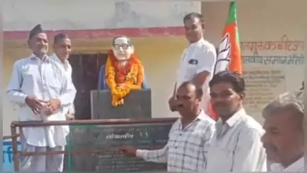 नलखेड़ा: ग्राम भैंसोदामें धूमधाम से बनाई गई डॉक्टर भीमराव अंबेडकर जयंती, बाबा साहब के योगदान को किया याद