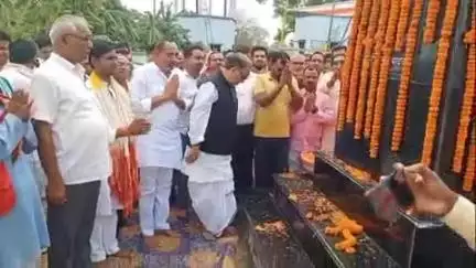 तेतरिया: तेतरिया प्रखंड के अंबेडकर पार्क में पूर्व केंद्रीय मंत्री और सांसद राधा मोहन सिंह ने बाबा साहेब की 135वीं जयंती मनाई