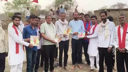 gram sotiya tahsil rahtgad me sampann huaa 5 ghante ka akhand Sri Durga chalisa path 
aayojak Shri arvind yadav ji