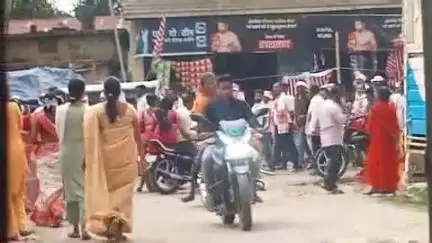 घाघरा में धूम धाम से सरहुल मनाया गया।