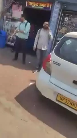 #रायबरेली रतापुर स्थित नरेश होटल में फफूंद लगे पेडा बेचने का #VideoViral
#ऊंचाहार के होटलों पर भी शुद्धता की गारंटी नहीं