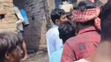 परसौनी: परशुरामपुर में घर में अचानक आग लग गई, मौके पर पहुंची अग्निशमन विभाग की टीम