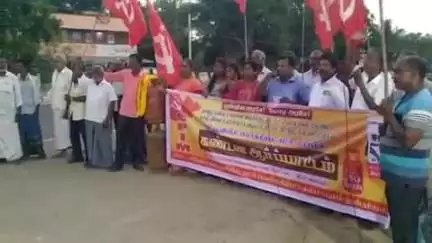 விருத்தாசலம்: கேஸ் சிலிண்டர் விலை உயர்வை கண்டித்து கம்மாபுரத்தில் சிபிஎம் ஆர்ப்பாட்டம்
