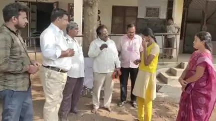 முசிறி: தா.பேட்டையில் தந்தை இறந்த நிலையில் அரசு தேர்வில் கலந்து கொண்ட மாணவி