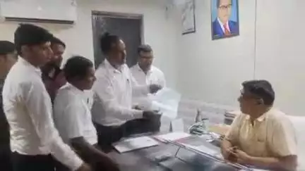 एड.अशोक शर्मा के नेतृत्व में रसोई गैस के दामों की वृद्धि को कम करने के साथसाथ महंगाई को कम करने की प्रधानमंत्री से मांग