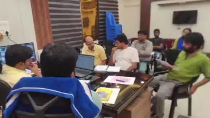 গড়বেতা ২: চিন্তিত ব্লক প্রশাসন শিশুদের পুষ্টিগত গুণগত মানে সমস্যায় রয়েছেন অনেক শিশু গুরুত্বপূর্ণ বৈঠক বিডিও অফিসে গোয়ালতোড়ে