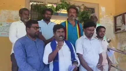 ತುರುವೇಕೆರೆ: ಪಟ್ಟಣ ಪಂಚಾಯಿತಿಗೆ ಸೇರಿದ ಕೋಟ್ಯಂತರ ಬೆಲೆಬಾಳುವ ಭೂಮಿ ಅಕ್ರಮ ಪರಭಾರೆ : ಪಟ್ಟಣದಲ್ಲಿ ಡಿಎಸ್ ಎಸ್ ಮುಖಂಡರ ಆರೋಪ
