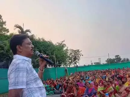 উদয়নারায়ণপুর: সিংটি অঞ্চল তৃণমূল কংগ্রেসের পক্ষ থেকে ভোটার তালিকা সংশোধনী প্রশিক্ষণ শিবির ও কর্মীসভা উপস্থিত বিধায়ক