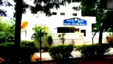 తిప్పర్తి: ఖాజీరామారాం గ్రామంలో వ్యవసాయ బోరు బావుల వద్ద మోటార్ వైర్ల చోరీకి పాల్పడుతున్న దొంగను పట్టుకున్న రైతులు