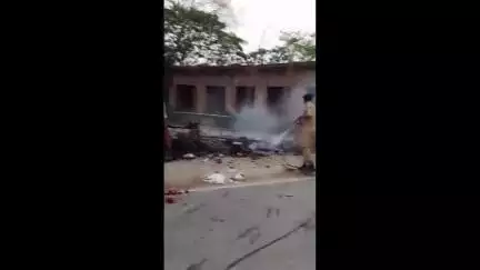 बड़हरिया: भामोपाली पुल के पास मिठाई दुकान में गैस सिलेंडर से आग लगने से दुकानदार झुलसकर घायल