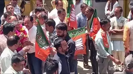 पुरोला: पुरोला में भाजपा कार्यकर्ताओं ने राज्यमंत्री जगत सिंह चौहान का भव्य स्वागत किया