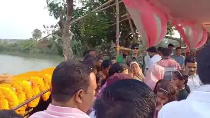 बोआरीजोर: महागामा में गंगा सागर तालाब के जीर्णोद्धार का शिलान्यास, ग्रामीण विकास मंत्री दीपिका पांडे सिंह ने किया