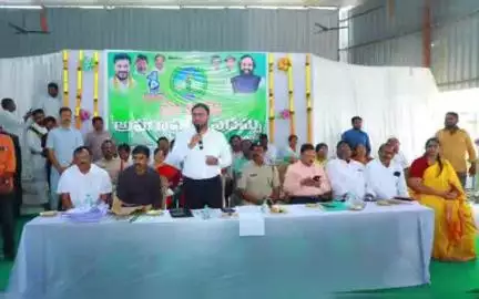 హుజూర్ నగర్: భూ భారతి చట్టం-2025 ద్వారా భూ సమస్యలు పరిస్కారం: కలెక్టర్ తెజస్