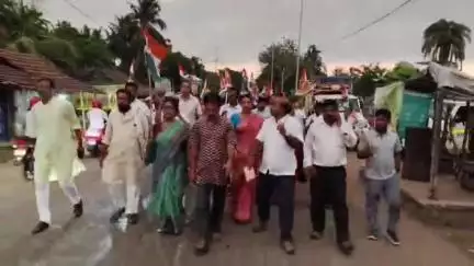 সুতাহাটা: রান্নার গ্যাস,জীবনদায়ী ঔষধদের মূল্যবৃদ্ধি সহ একাধিক দাবিতে সুতাহাটা ব্লক তৃণমূলের ধিক্কার মিছিল সুতাহাটায়