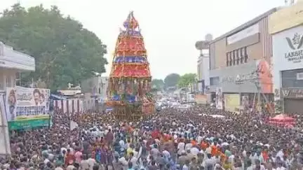 உடுமலைபேட்டை: கடல் அலையாக காட்சியளித்த பக்தர்கள் கூட்டம் - உடுமலை மாரியம்மன் கோவில் தேரோட்டம் வெகு விமர்சையாக தொடங்கியது