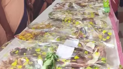 बेरो: बाल विकास परियोजना कार्यालय में पोषण पखवाड़ा के तहत पौष्टिक व्यंजनों की प्रदर्शनी लगाई गई
