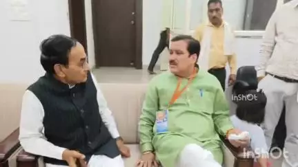 डोलरिया: डोलरिया विधायक ने भोपाल में राज्य मंत्री कौशल विकास एवं रोजगार विभाग से मुलाकात की