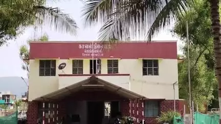 கெங்கவல்லி: கெங்கவல்லி சுற்றுவட்டார பகுதிகளில் குட்கா பொருட்களை விற்பனை செய்த இரண்டு பேர் கைது 80 கிலோ குட்கா பறிமுதல்