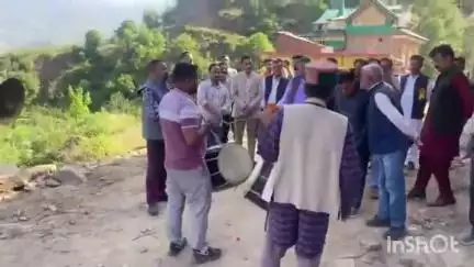 जांगला: विधायक श्री मोहनलाल ब्रागटा ने नंडला गांव में बॉलिबॉल प्रतियोगिता के समापन समारोह में मुख्य अतिथि के रूप में की शिरकत