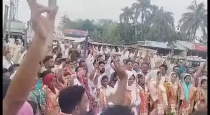 বাঘবৰ: বৰভিঠা চতলাত কংগ্ৰেছ দলৰ সকলো প্ৰাৰ্থীৰ হৈ সাংসদ ৰকিবুল হুছেইনে আনুষ্ঠানিক ভাৱে নিৰ্বাচনী প্ৰচাৰ আৰম্ভ কৰে