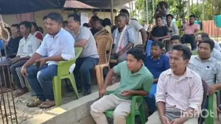 সমষ্টিৰ তিনিটা পঞ্চায়তত পিচত নিৰ্বাচনী প্ৰচাৰ সভাত বিধায়ক প্ৰমোদ বৰঠাকুৰৰ অংশগ্ৰহণ
