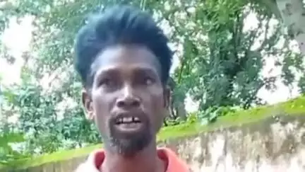 କୋମନା: ସେନବର୍ଷା ସରକାରୀ ବିଦ୍ୟାଳୟରେ ପାନୀୟ ଜଳ ନଳକୁପର ଅସୁବିଧା, ସ୍କୁଲ୍ ଠାରେ ପ୍ରତିକ୍ରିୟା ରଖିଲେ ଗ୍ରାମର ଜଣେ ଯୁବକ #jansamasya