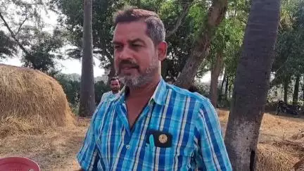 मधवापुर: रिटायर आर्मी अफसर अमूल्यरत्न ठाकुर ने बिहार की शासन व्यवस्था बदलने के लिए मौआही में गांव वालों को किया प्रेरित।