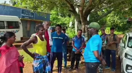 கொல்லிமலை: கொல்லிமலையில் கள்ளச்சாராயம் சம்பந்தமாக பொதுமக்களிடம் எஸ்.பி ராஜேஷ்கண்ணன் ஆய்வு நடத்தினார்