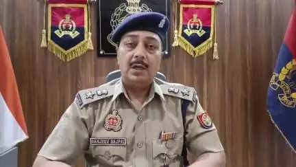 🛑बिजनौर: बदमाश और पुलिस के बीच मुठभेड़,बदमाशों ने व्यापारी की परचून दुकान में की थी फायरिंग।
#firing #news #viral