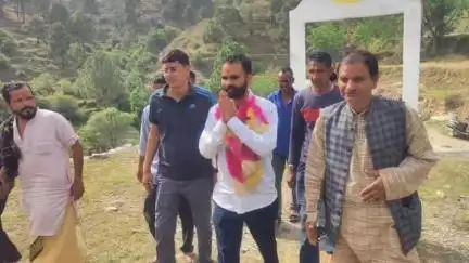 चिन्यालीसौड़: प्रशासक जिला पंचायत ने देविधार में मां राजराजेश्वरी की नवनिर्मित डोली प्राण प्रतिष्ठा कार्यक्रम में किया प्रतिभाग